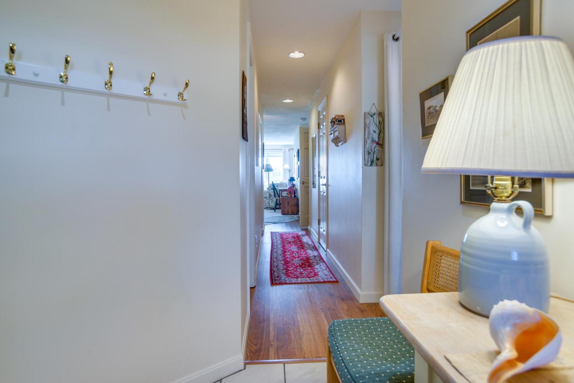 Breezy Oak Bluffs Condo - Steps To Inkwell Beach! Экстерьер фото