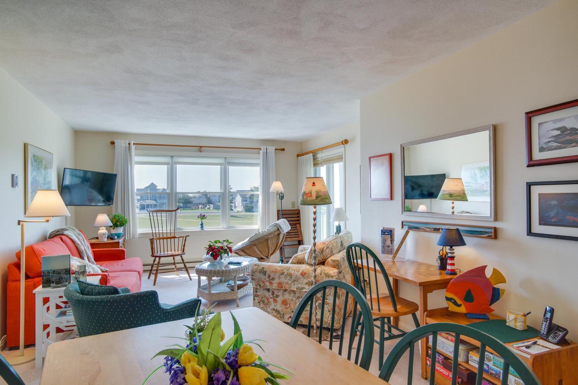 Breezy Oak Bluffs Condo - Steps To Inkwell Beach! Экстерьер фото
